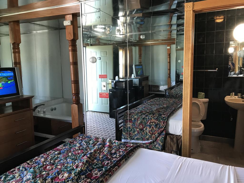 Capri Motel Dartmouth
